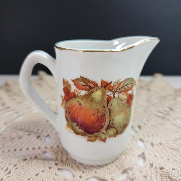 Vintage Creamer White with Pears Gold Lustre Around the Rim & Handle Japan - Picture 4 of 9